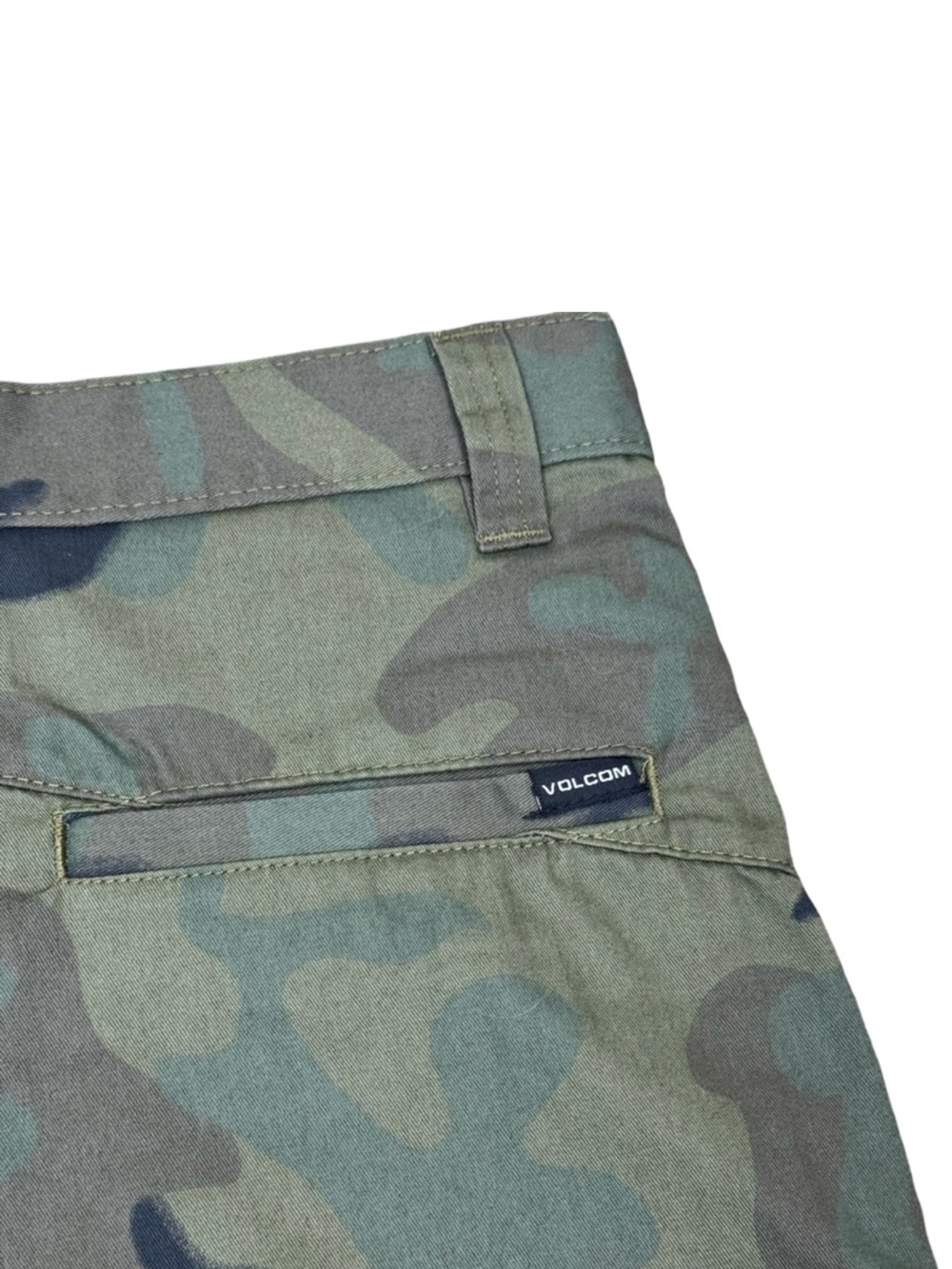 NWT Volcom Men’s VMonty 22 Camo Shorts Size 29 Casual Army Skate Military - Picture 7 of 10